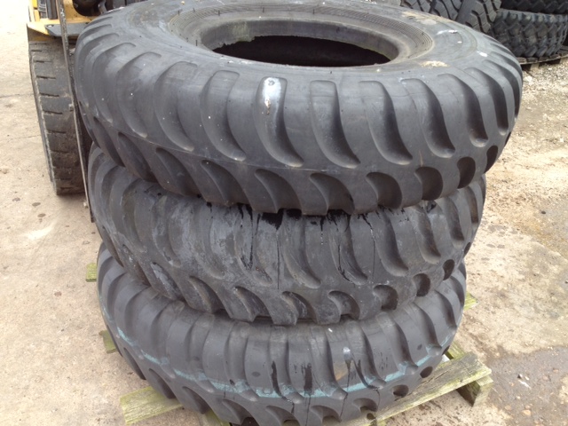 Dunlop Track 12.00x20 - Govsales of mod surplus ex army trucks, ex army land rovers and other military vehicles for sale